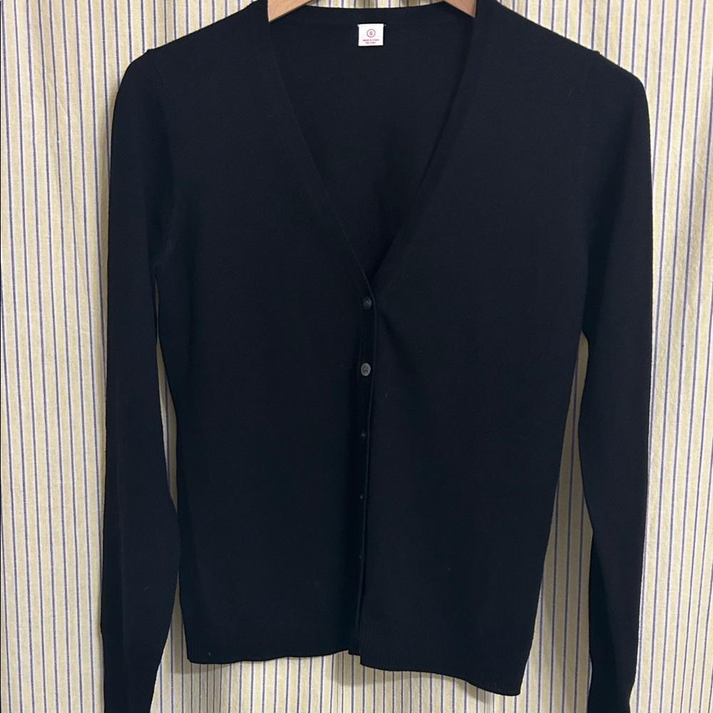 Uniqlo Women’s Classic Black Wool Cardigan